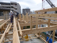 日本の木を使って、気候風土に合った木造住宅がいいと思います